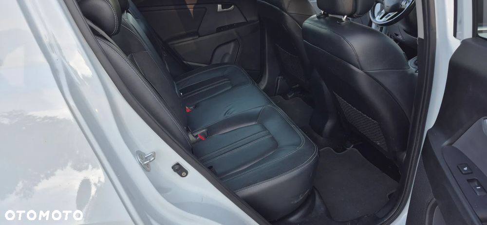 Kia Sportage - 16