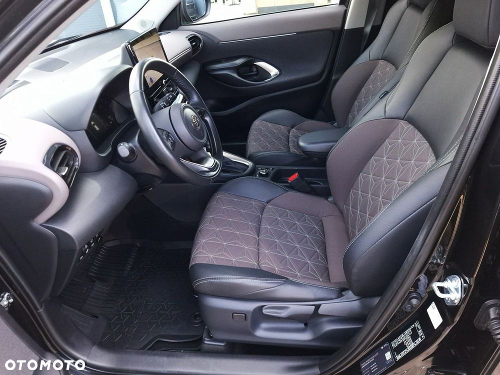 Toyota Yaris Cross Hybrid 1.5 Executive AWD - 4