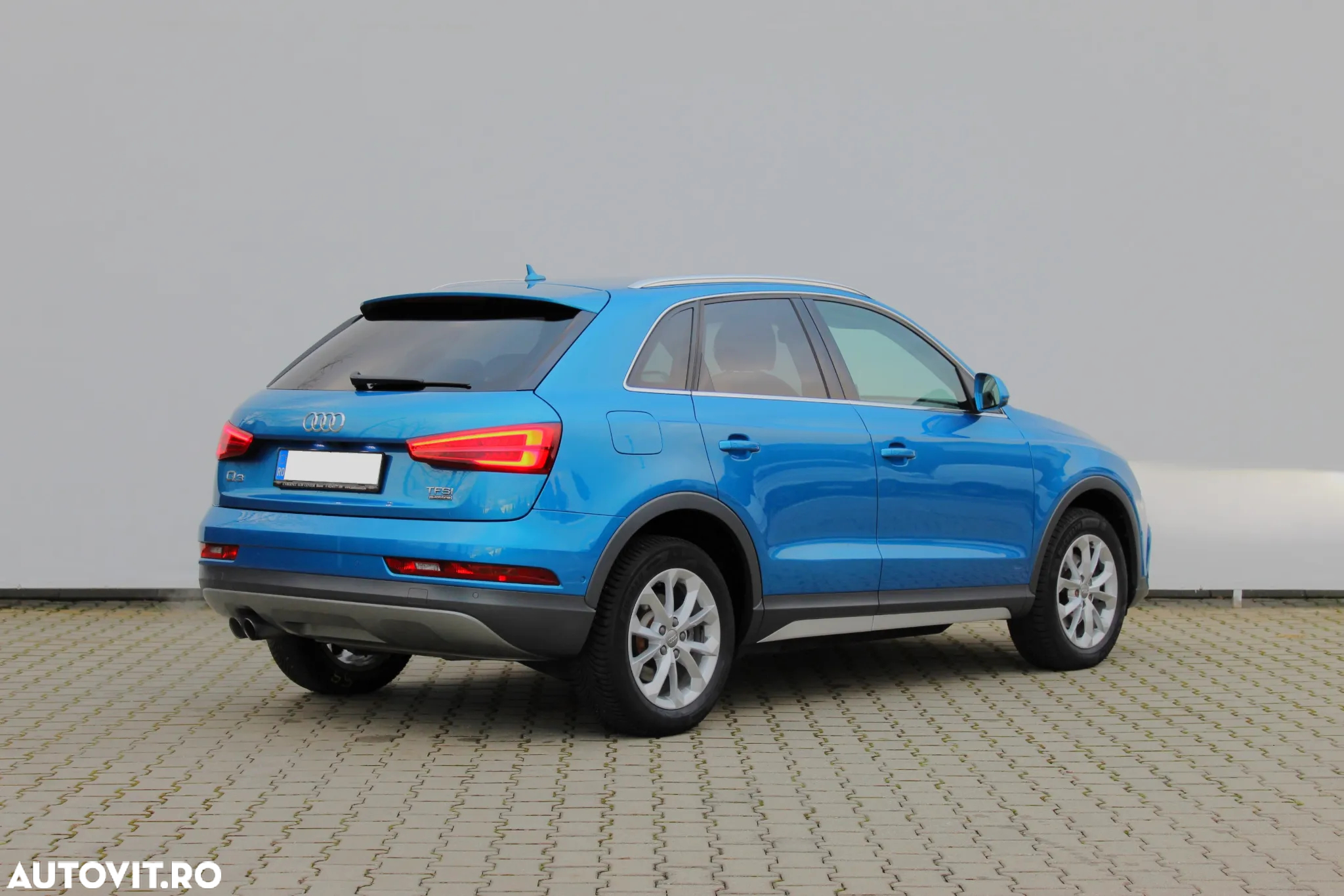 Audi Q3 2.0 TFSI Quattro Stronic Design - 5