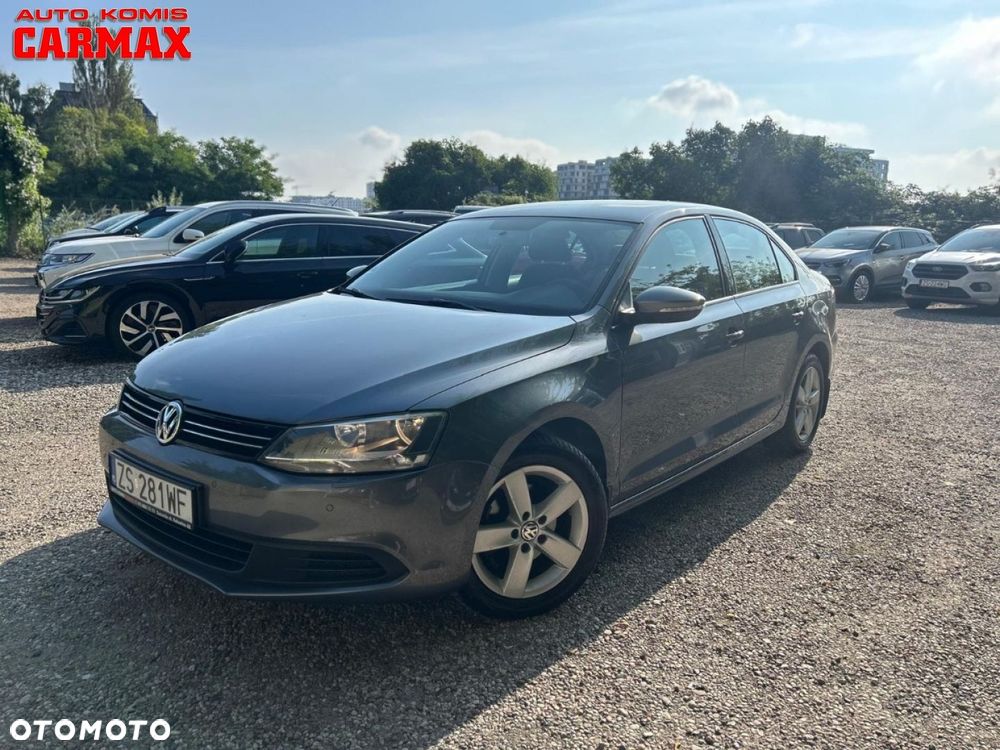 Volkswagen Jetta 1.6 TDI Comfortline - 2