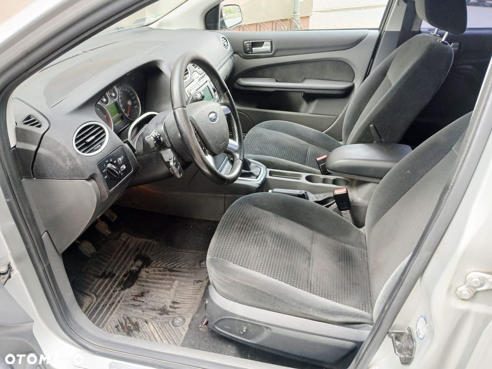 Ford Focus 1.6 TDCi DPF Ghia - 5