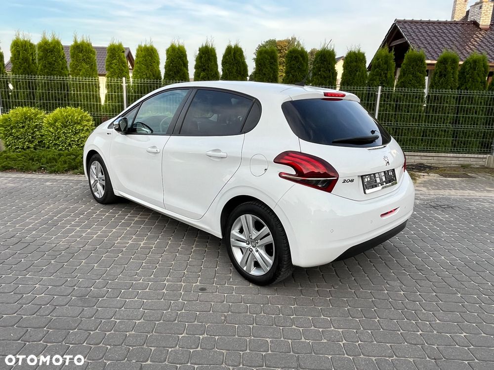 Peugeot 208 PureTech 82 Style - 6