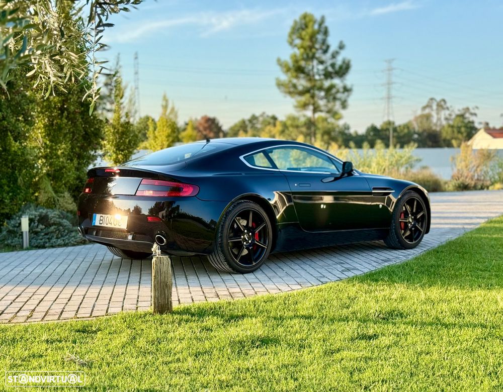 Aston Martin Vantage Coupe V8 - 3