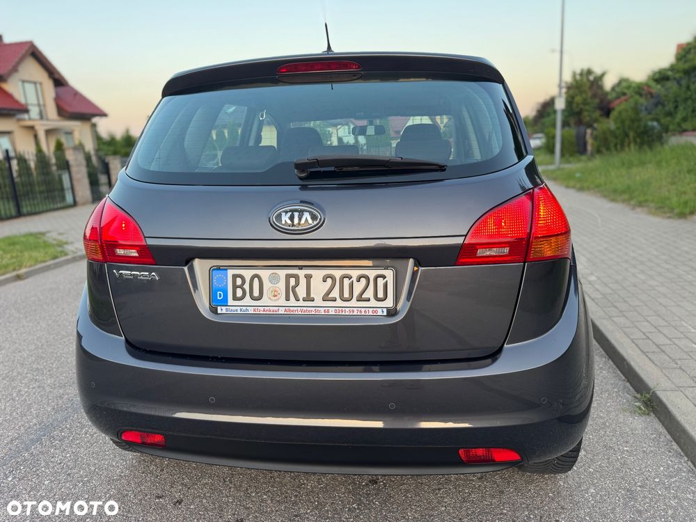 Kia Venga 1.6 CVVT Platinum Edition - 11