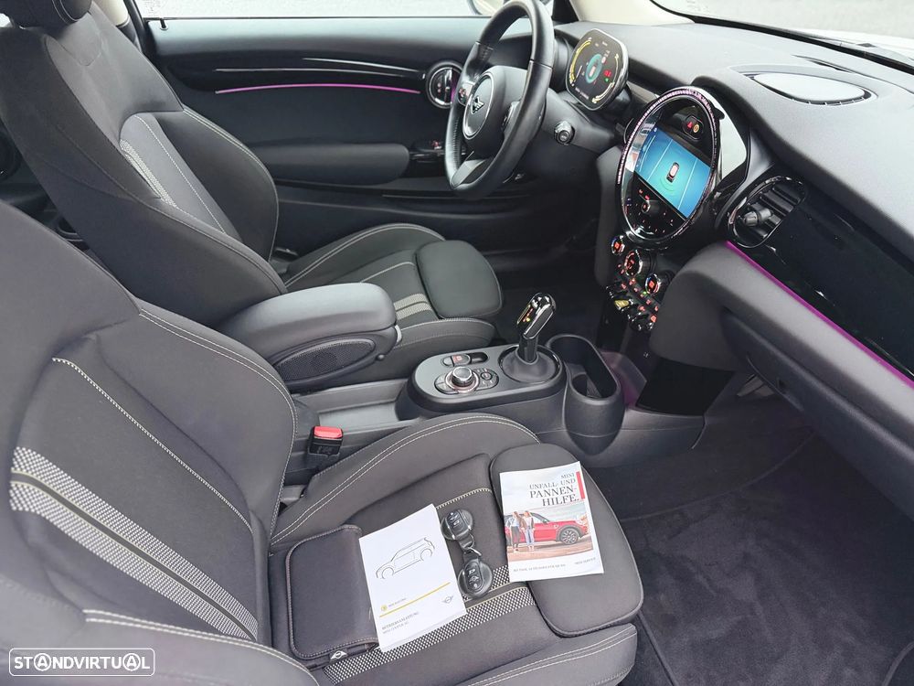 MINI 3 Portas Cooper E Essential - 8
