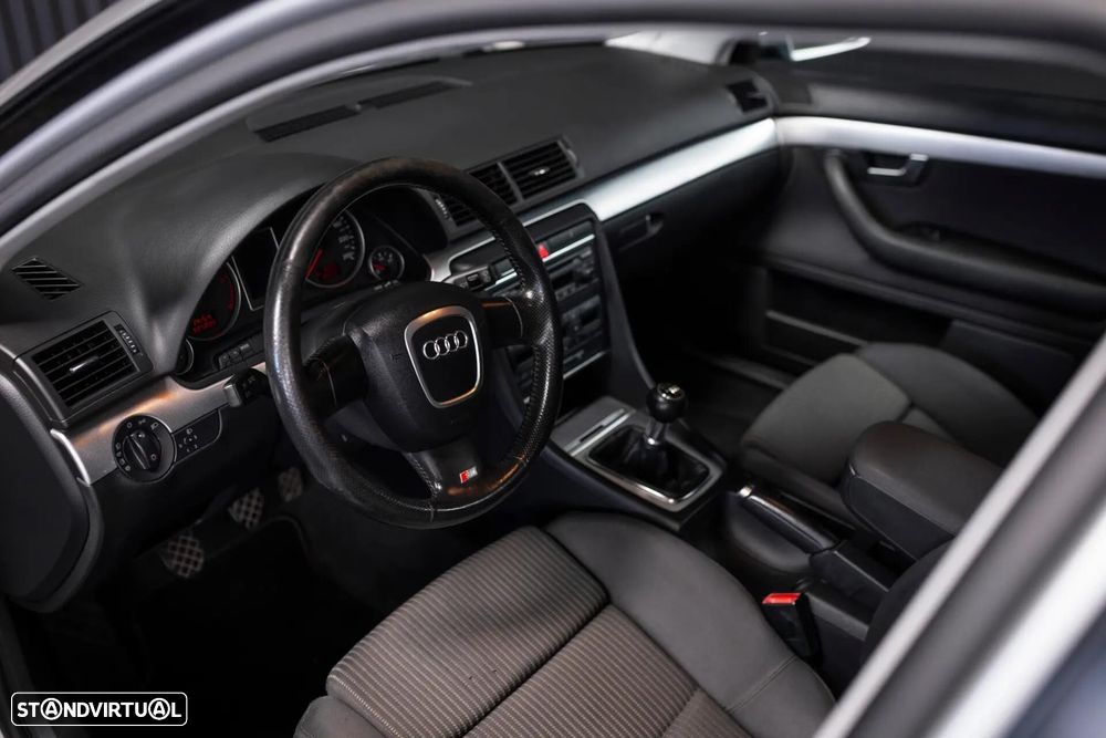 Audi A4 Avant - 11