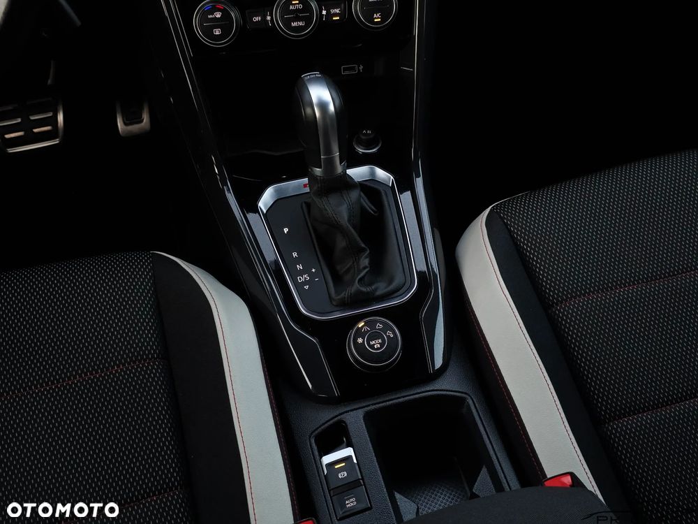 Volkswagen T-Roc 2.0 TDI SCR 4MOTION DSG R-Line - 26