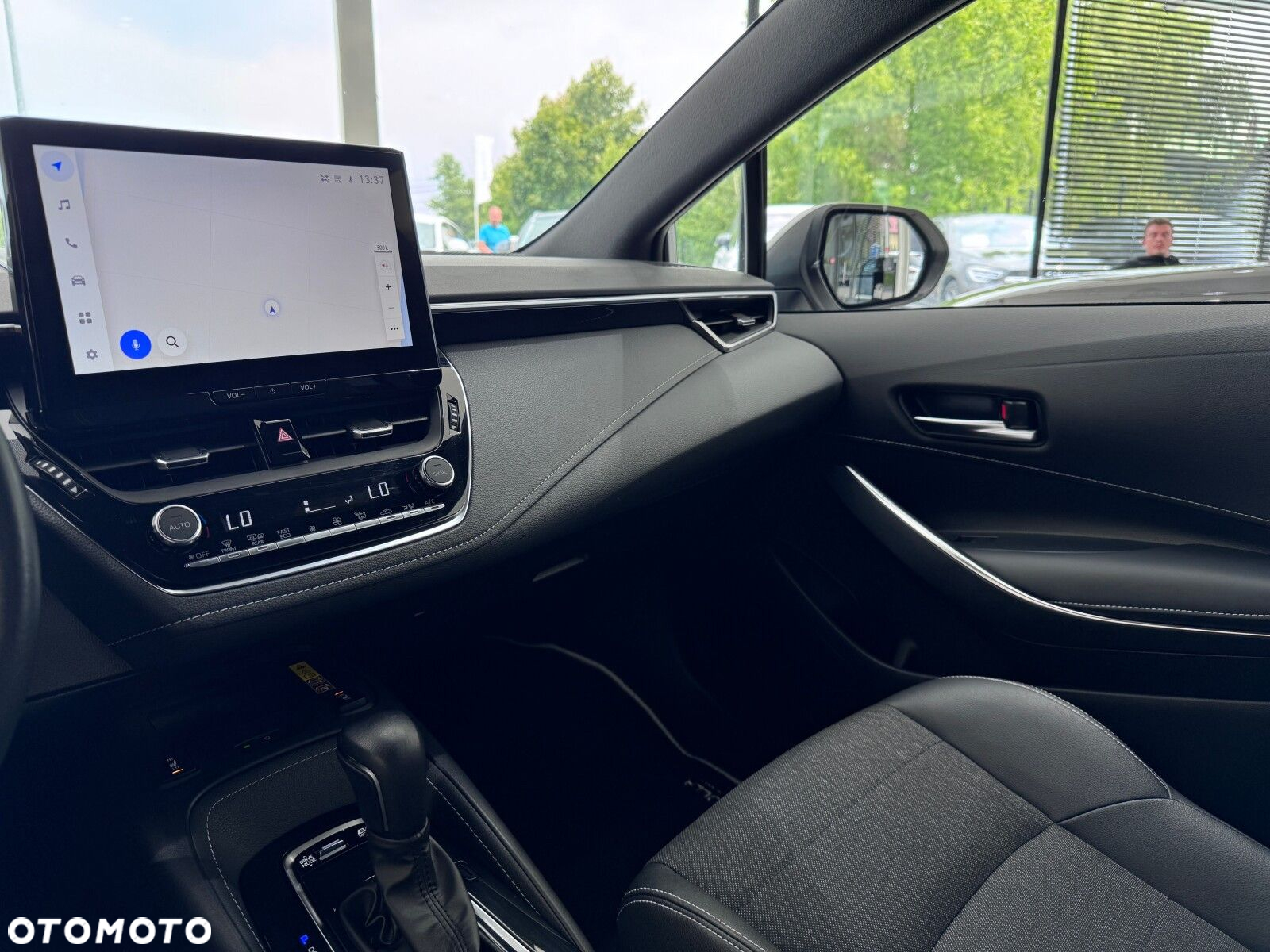 Toyota Corolla - 30