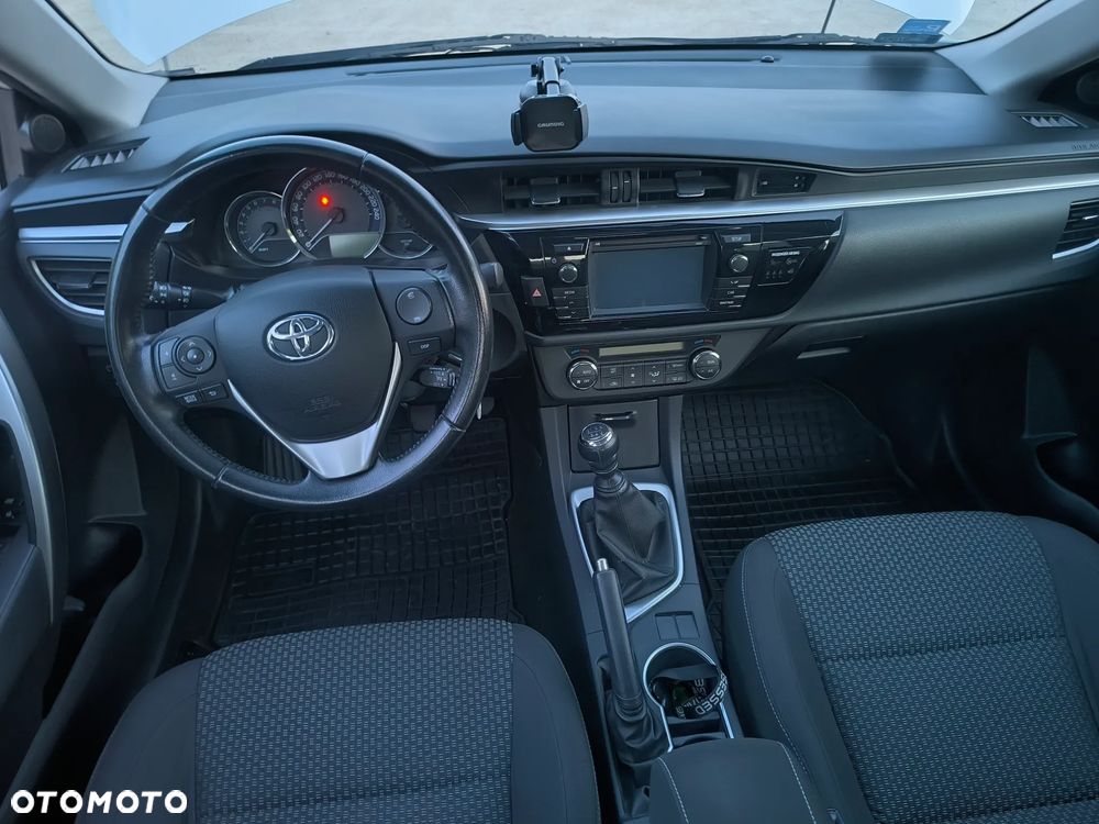 Toyota Corolla 1.6 Premium - 5