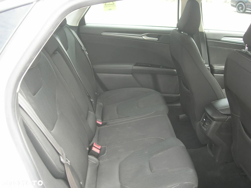Ford Mondeo 2.0 Hybrid Trend - 20
