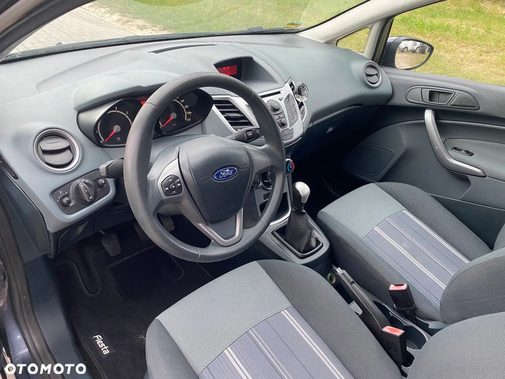 Ford Fiesta 1.25 Champions Edition - 25