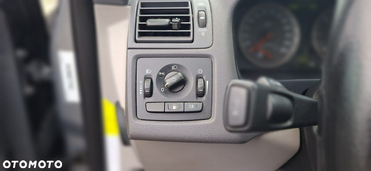 Volvo V50 - 16