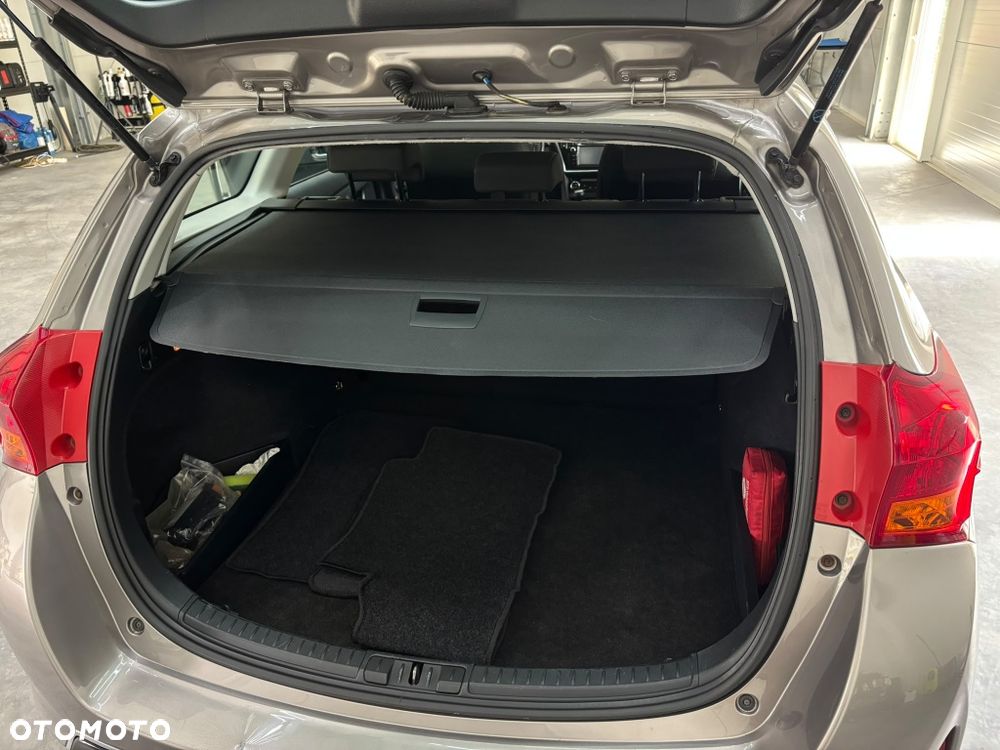Toyota Auris - 8