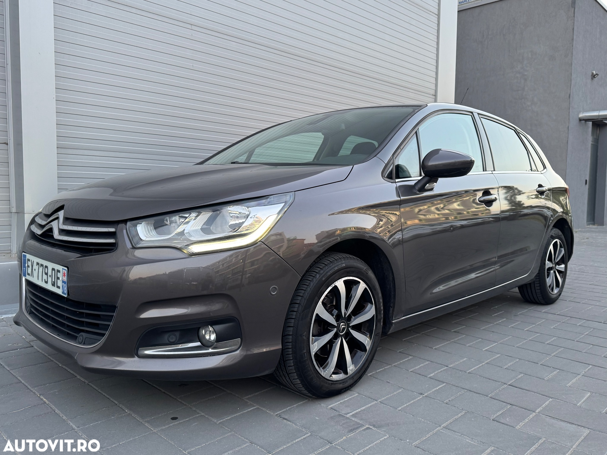 Citroën C4 BlueHDi 120 Stop&Start EAT6 Shine - 8