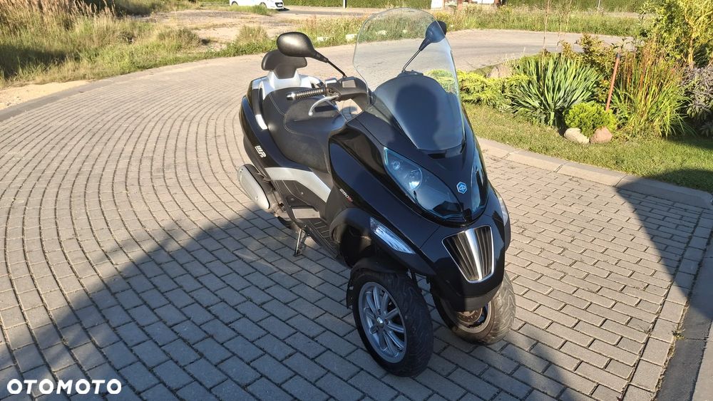 Piaggio MP-3 - 5