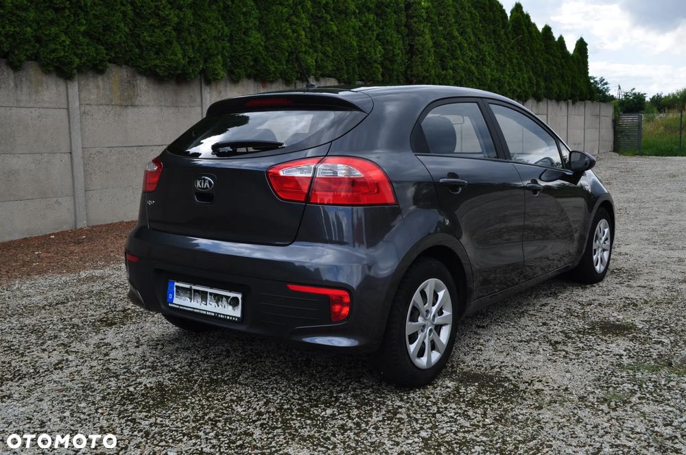 Kia Rio 1.2 Attract - 10