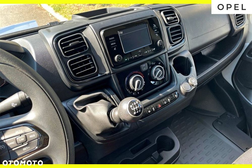 Opel Movano L2H2 2.2 140KM - 9