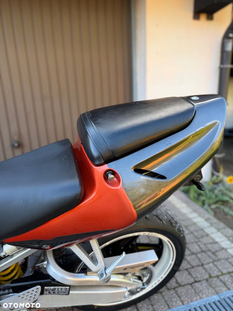 Honda CBR - 25