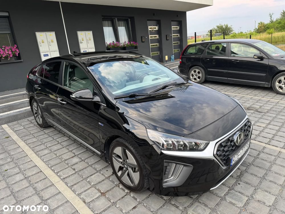 Hyundai IONIQ Hybrid Platinum - 3