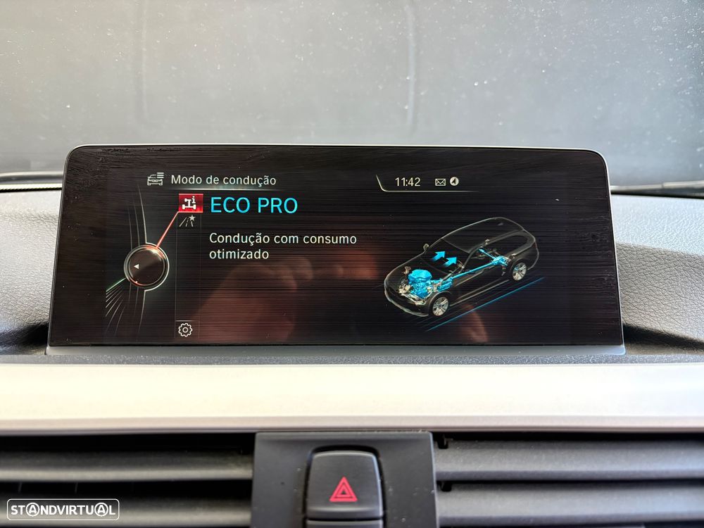 BMW 320 d Aut. Sport Line - 51