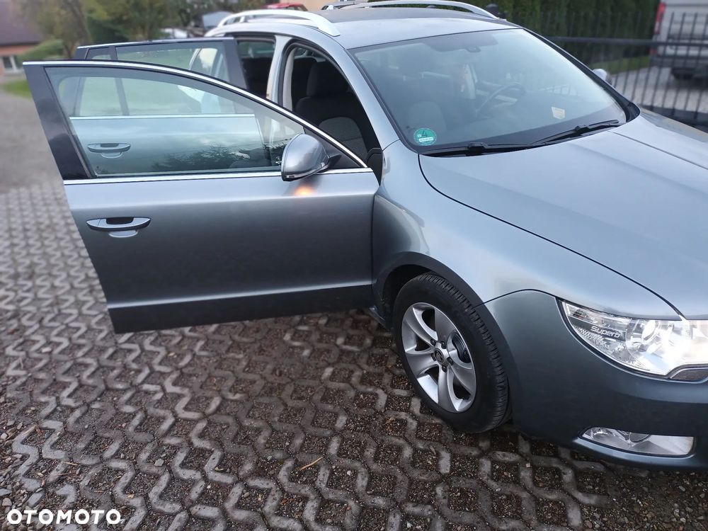 Skoda Superb 2.0 TDI DSG Ambition - 15