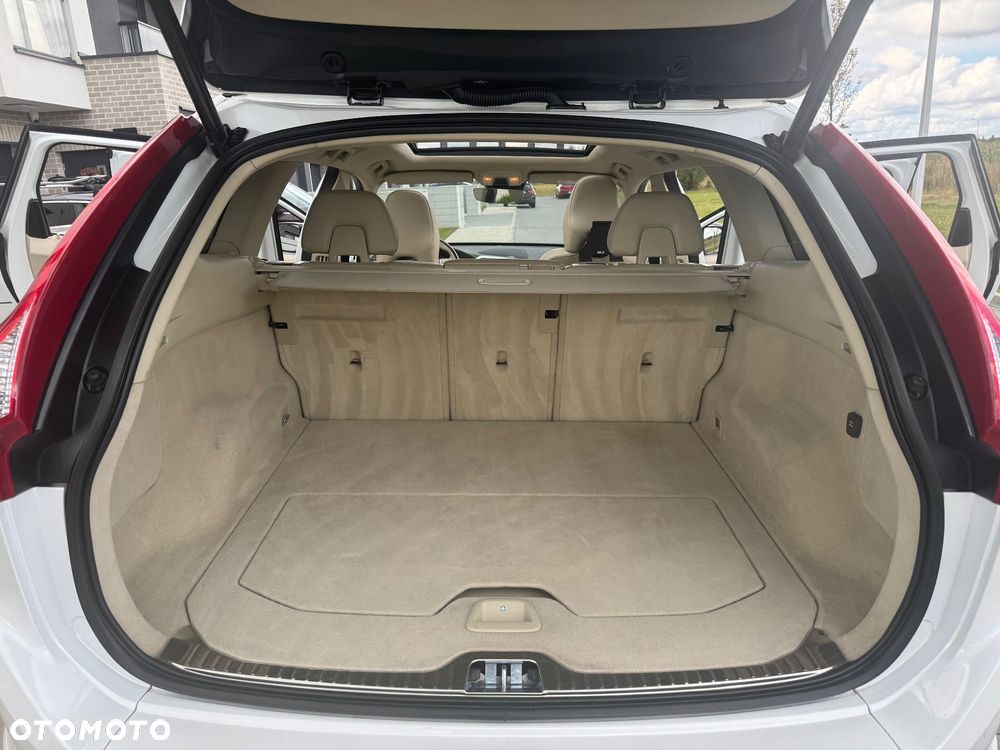 Volvo XC 60 D4 AWD Summum - 24