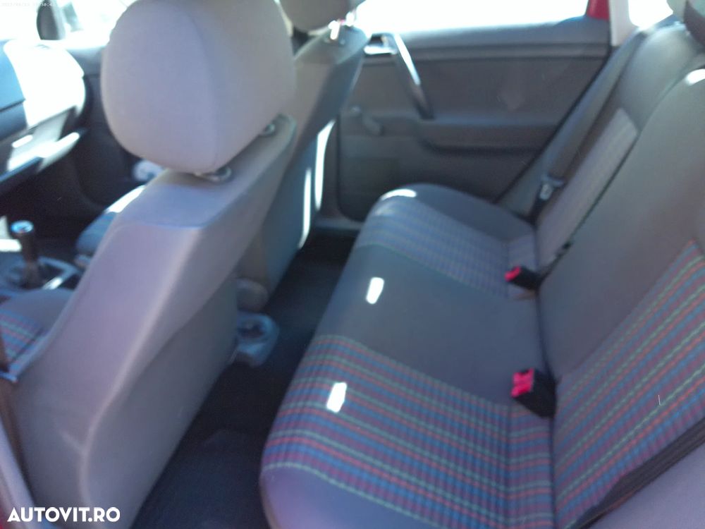 Volkswagen Polo 1.2 Attractive - 8