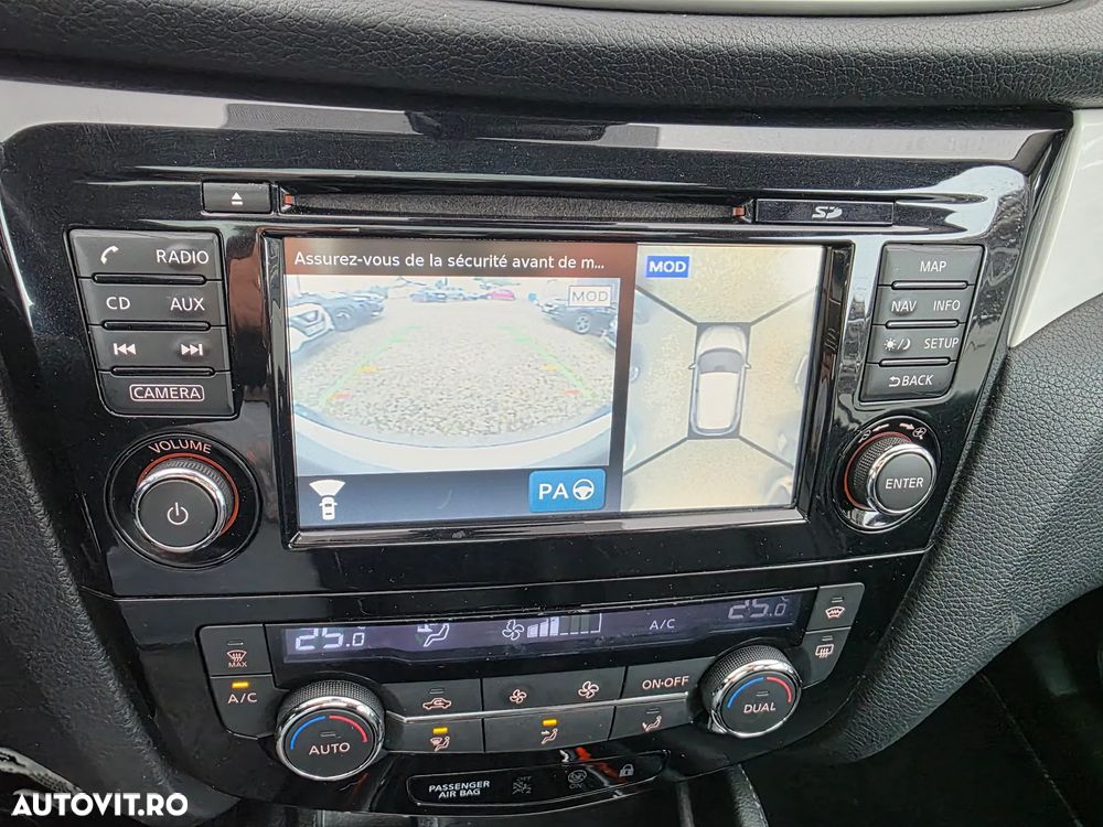 Nissan Qashqai 1.6 DCI 4 x 4 DPF Start/Stop tekna - 25
