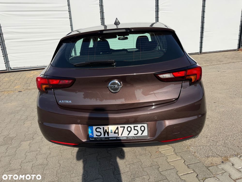Opel Astra 1.4 Essentia - 11