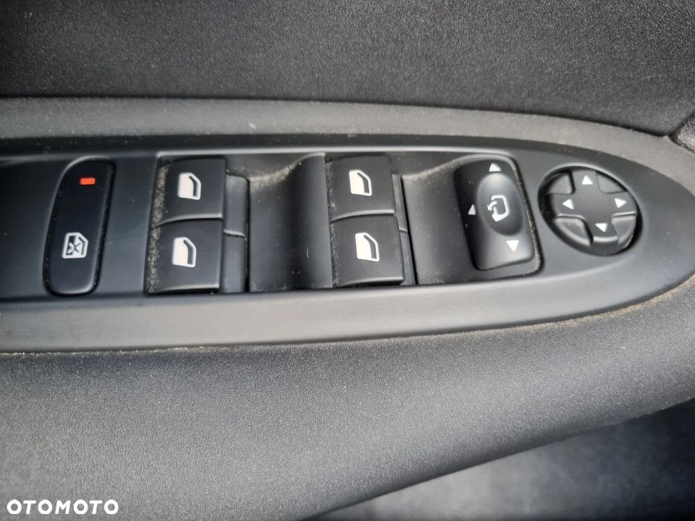Citroën C4 PureTech 130 Stop & Start EAT6 Shine - 24