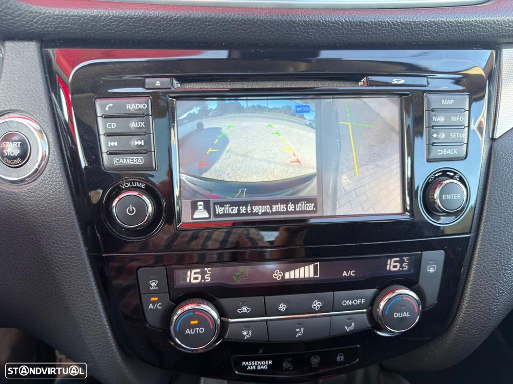 Nissan Qashqai 1.5 dCi N-Connecta J18+Led - 19