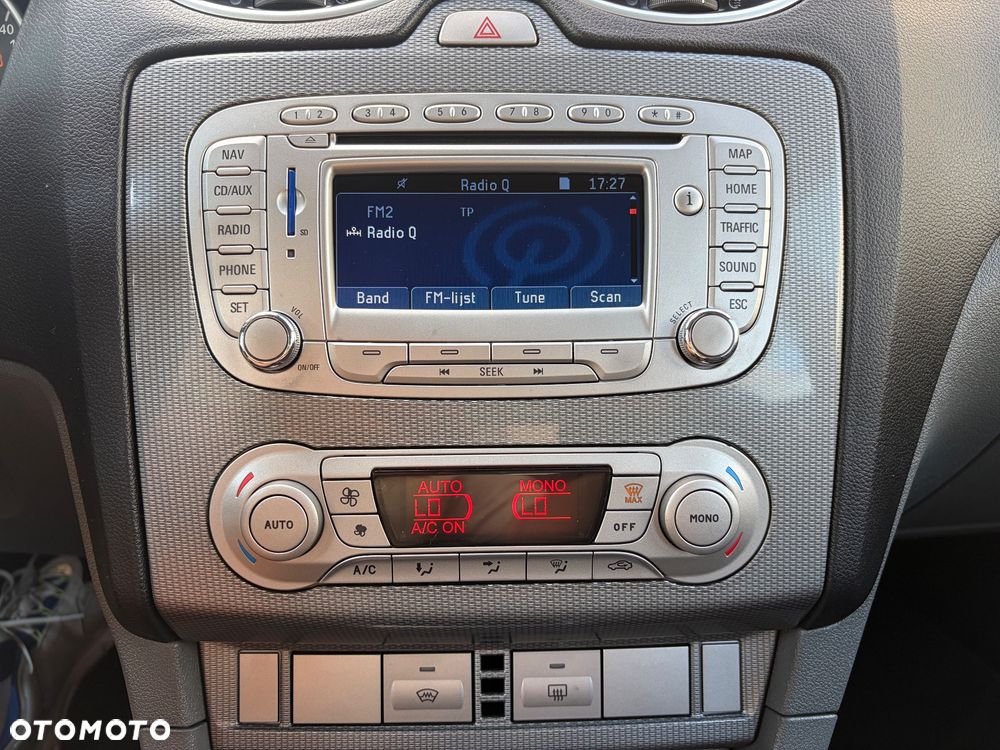 Ford Focus 1.8 Titanium - 33