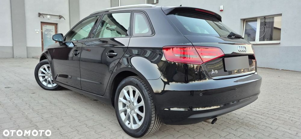 Audi A3 Sportback 1.2 TFSI Attraction - 4