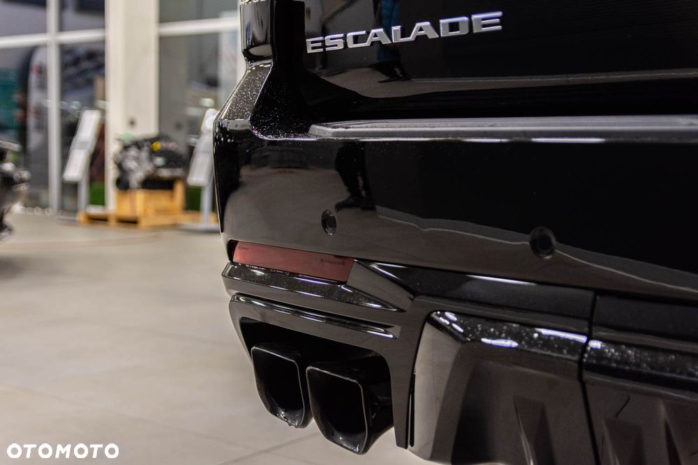 Cadillac Escalade - 15