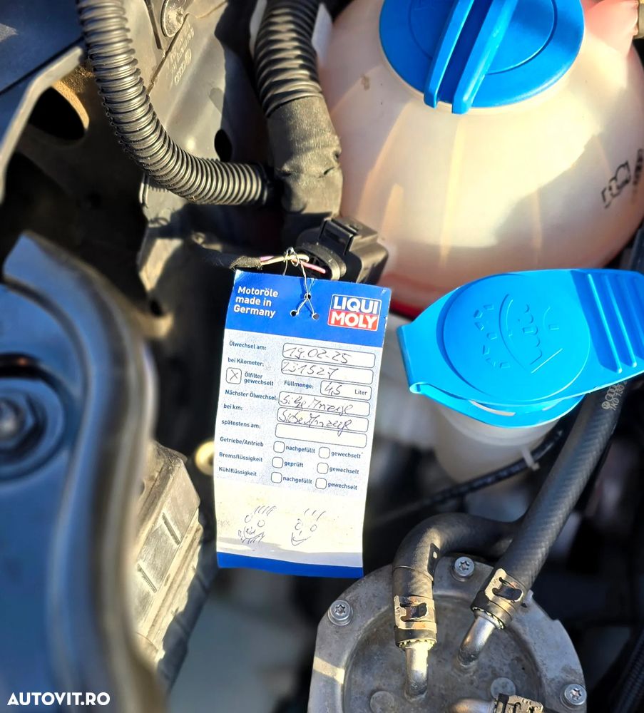 Volkswagen Touran 1.6 TDI DPF DSG Cup - 19