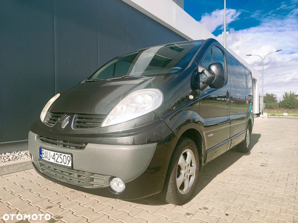 Renault Trafic 2.0 dCi 115 FAP Passenger Black Edition - 12
