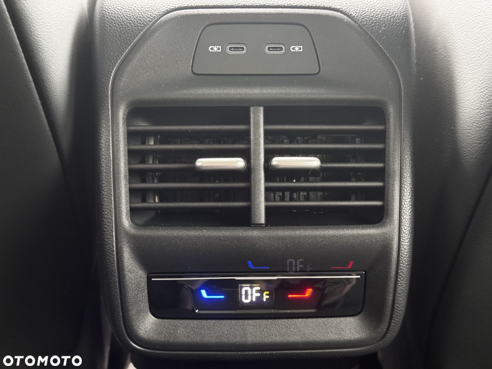 Volkswagen Passat - 22