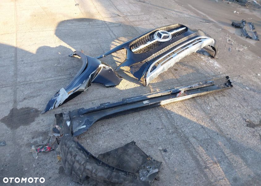 Mercedes-Benz GLA 250 4Matic 7G-DCT Urban - 17