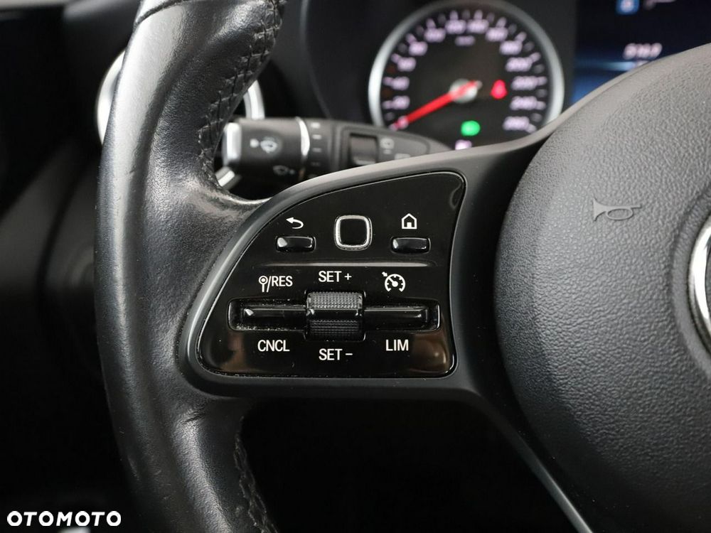 Mercedes-Benz Klasa C 200 d 9G-TRONIC Avantgarde - 30