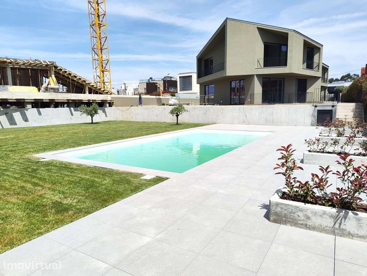 Moradia T4 com piscina e jardim em Canidelo - Grande imagem: 2/60