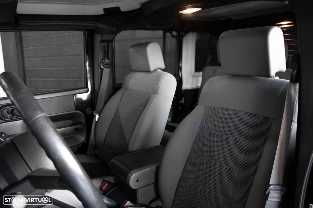 Jeep Wrangler Unlimited - 9