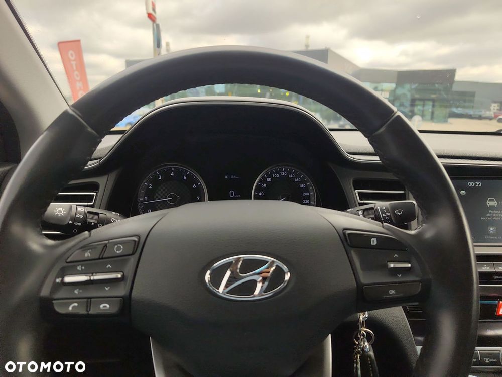 Hyundai Elantra 1.6 Comfort - 22