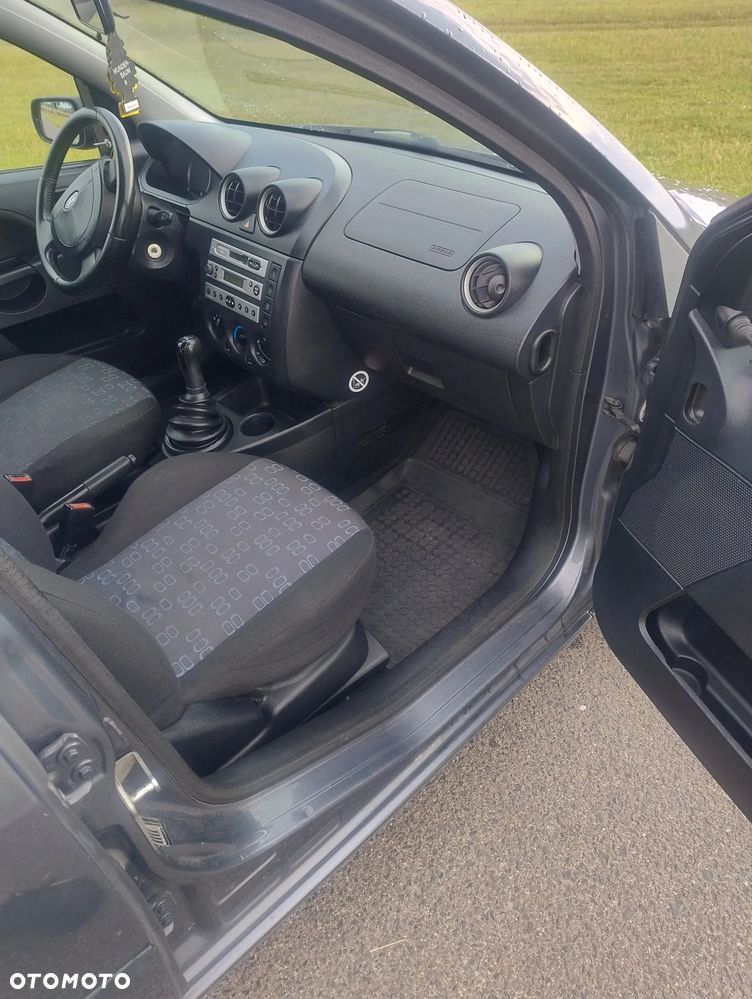 Ford Fiesta 1.25 - 22