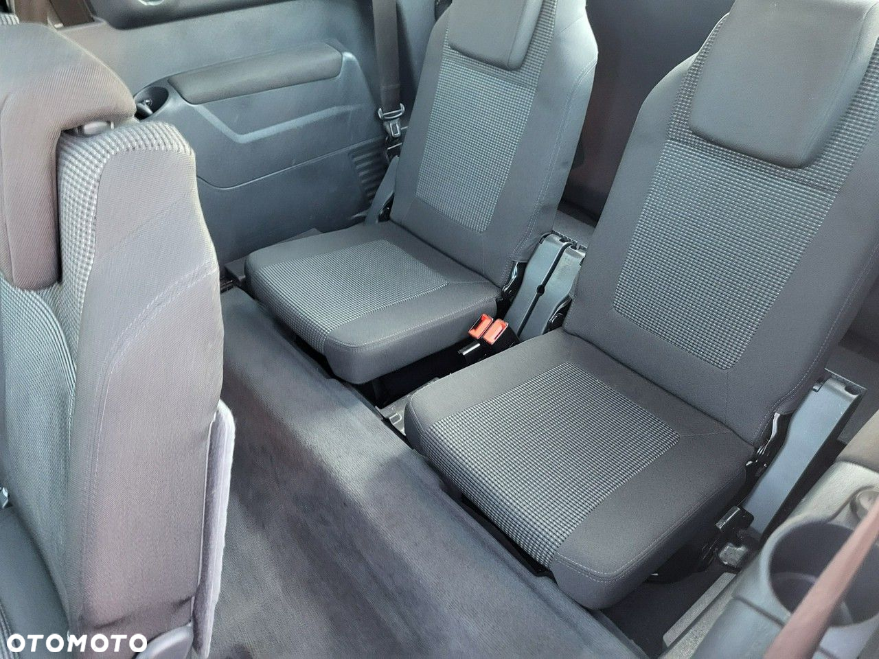 Peugeot 5008 2.0 BlueHDi Active 7os - 28