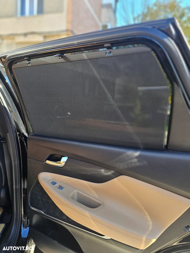 Hyundai Santa Fe ver-1-6-l-252-cp-4wd-6at-7-locuri-phev-calligraphy - 12