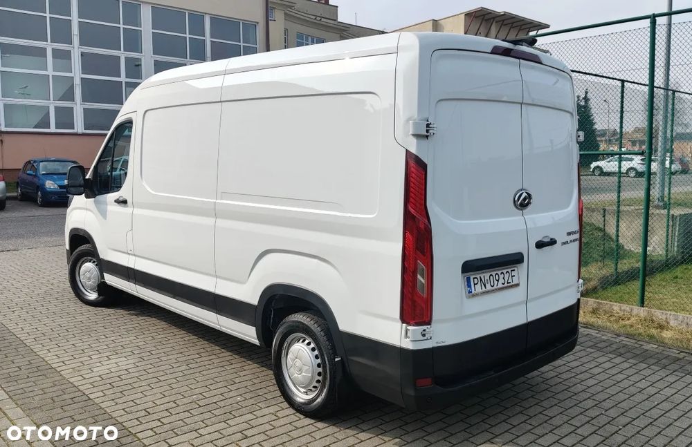 Maxus DELIVER 9 - 5
