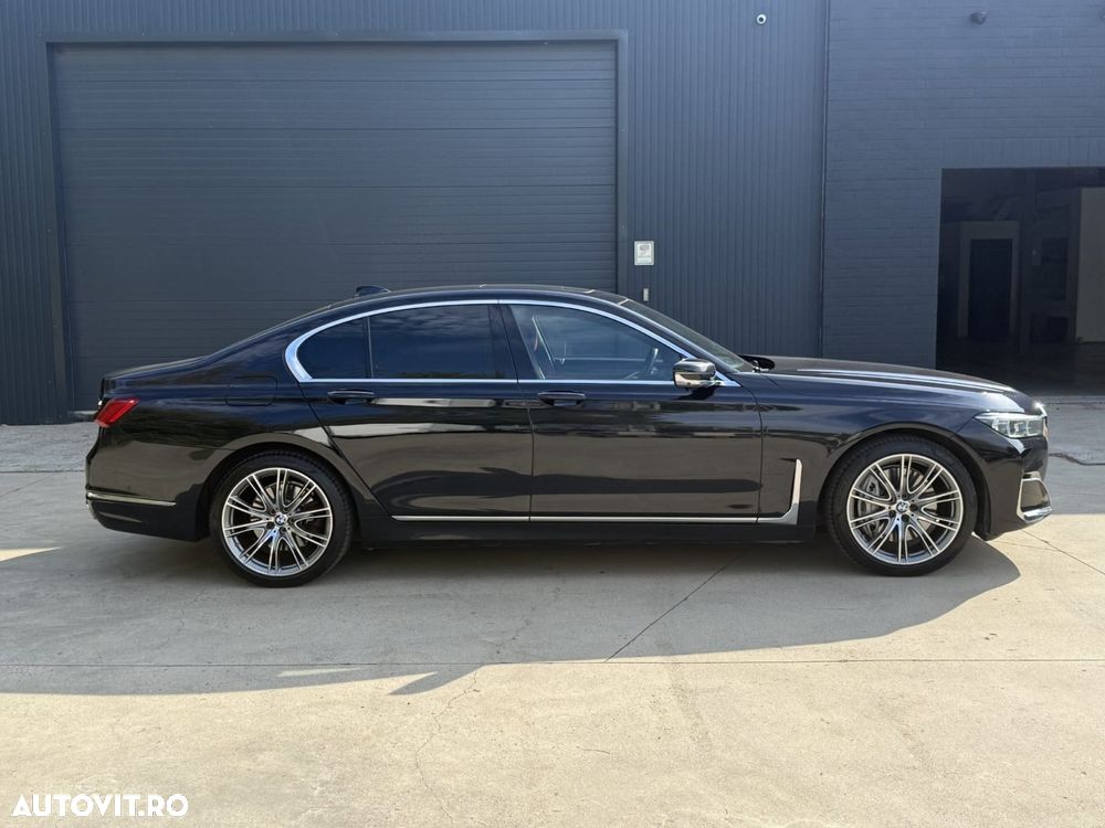 BMW Seria 7 745e - 4