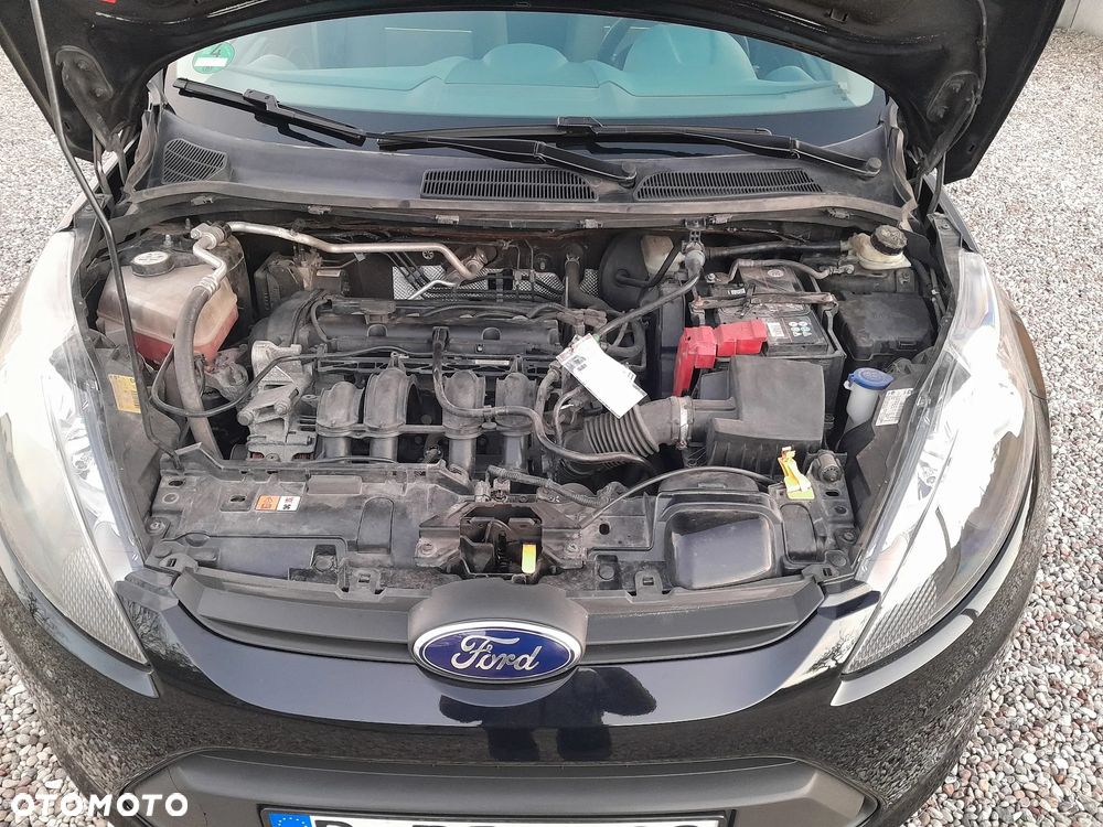 Ford Fiesta - 24