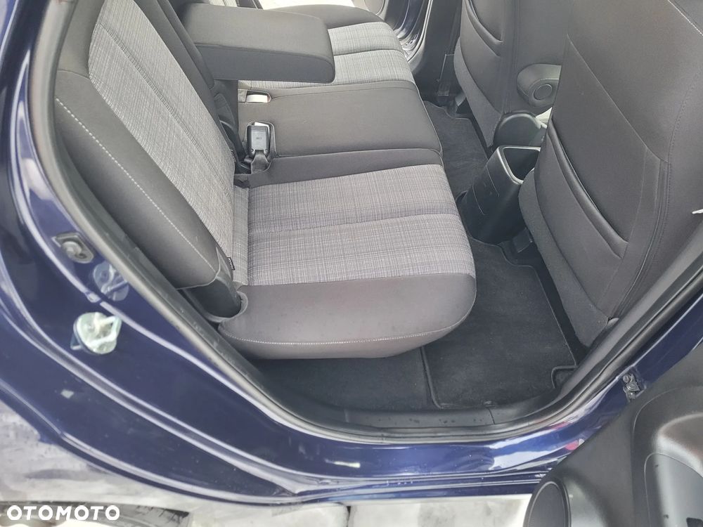 Kia Venga 1.6 CVVT Spirit - 19