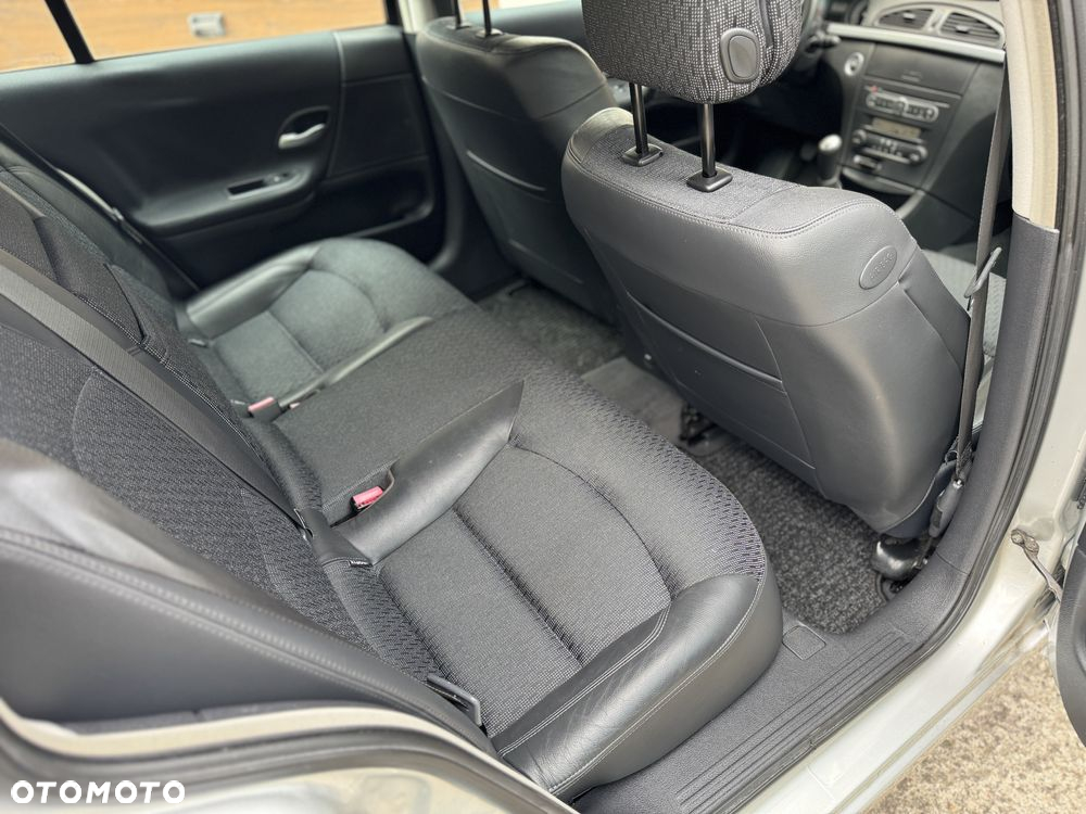 Renault Laguna 2.0 16V Dynamique - 18